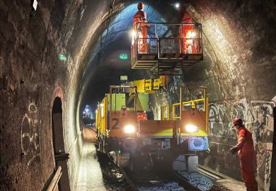Renovating the Manesse Tunnel